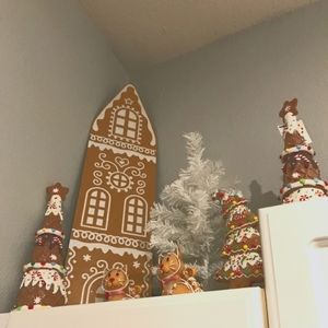 GINGERBREAD HOUSE  SHIPS ALONE Adorable SIGN ONLY Sorry NOT A BUNDLE  FI…